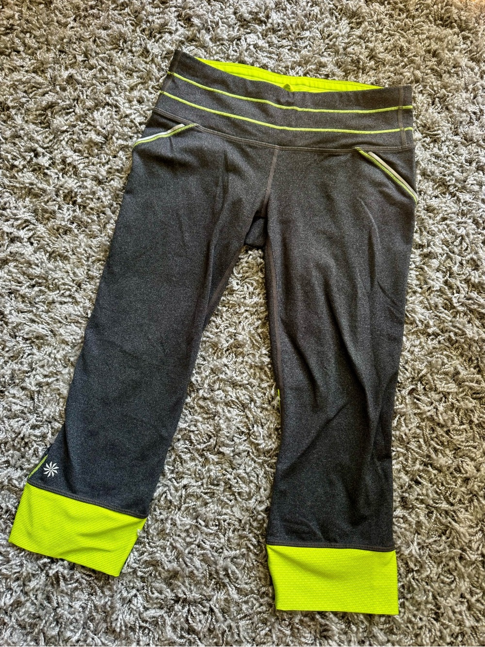 Athleta Vibe Relay Capri Crop Leggings Gray & Neon Green